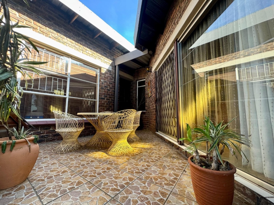 4 Bedroom Property for Sale in Pioneer Park KwaZulu-Natal