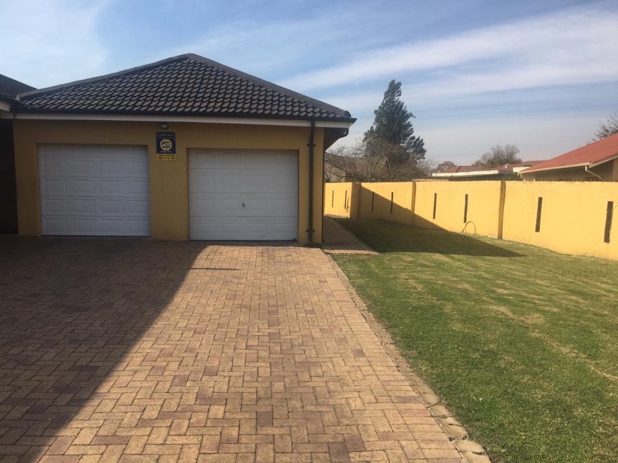 3 Bedroom Property for Sale in Amajuba Park KwaZulu-Natal