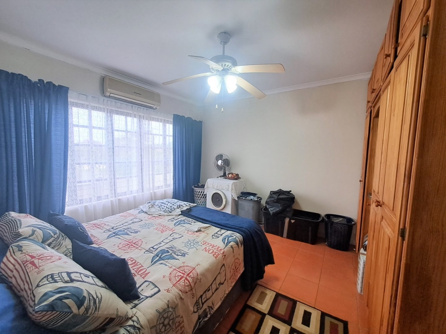3 Bedroom Property for Sale in Port Edward KwaZulu-Natal