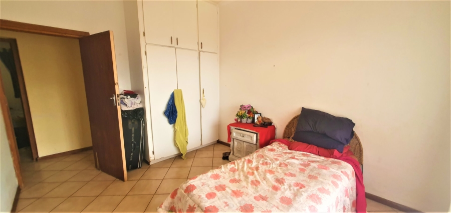 6 Bedroom Property for Sale in Sea Park KwaZulu-Natal