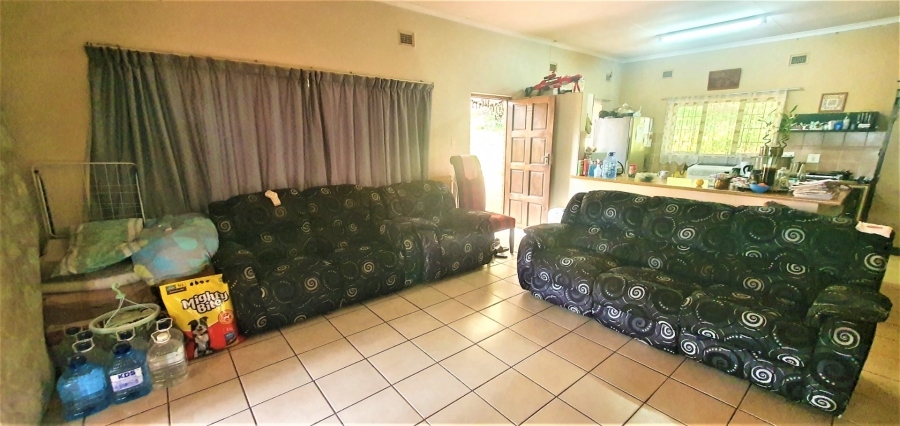 6 Bedroom Property for Sale in Sea Park KwaZulu-Natal
