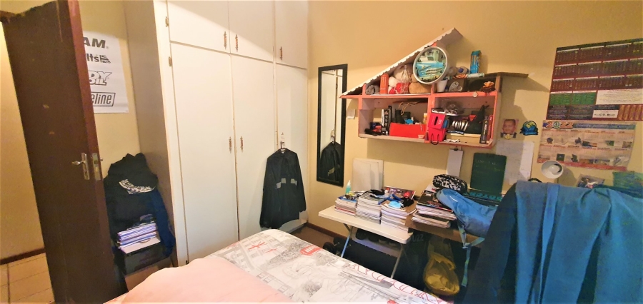 6 Bedroom Property for Sale in Sea Park KwaZulu-Natal