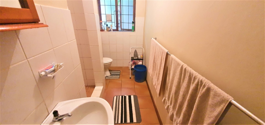 6 Bedroom Property for Sale in Sea Park KwaZulu-Natal