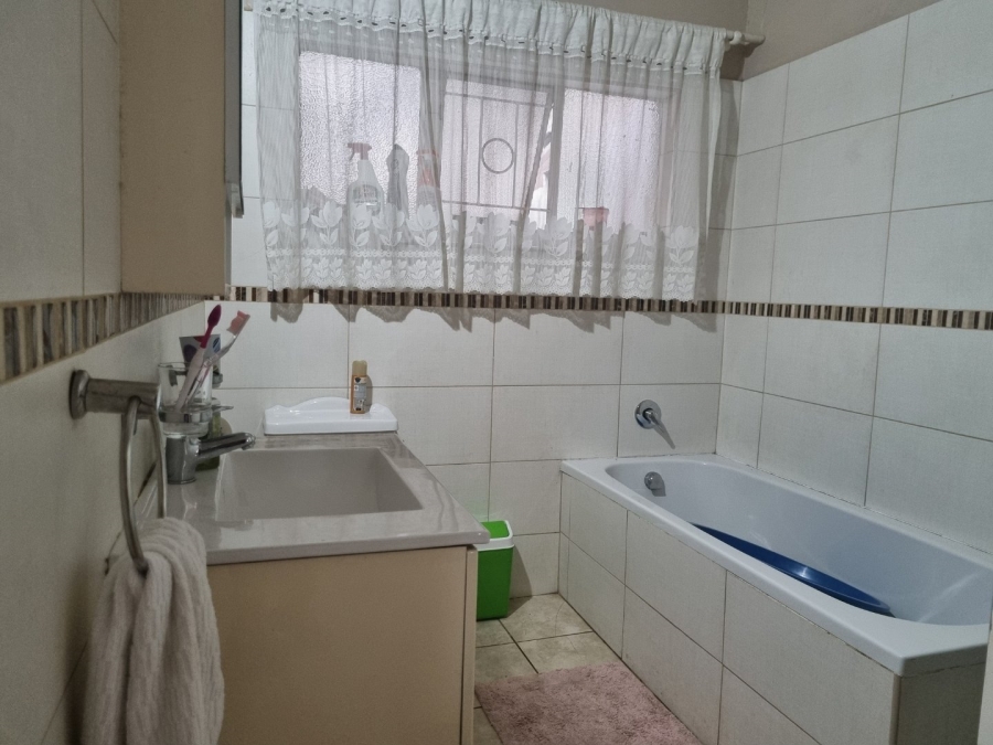 To Let 3 Bedroom Property for Rent in Prestbury KwaZulu-Natal