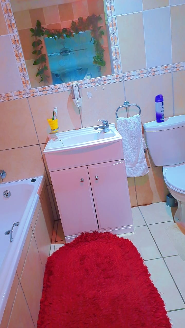 To Let 4 Bedroom Property for Rent in Margate Beach KwaZulu-Natal