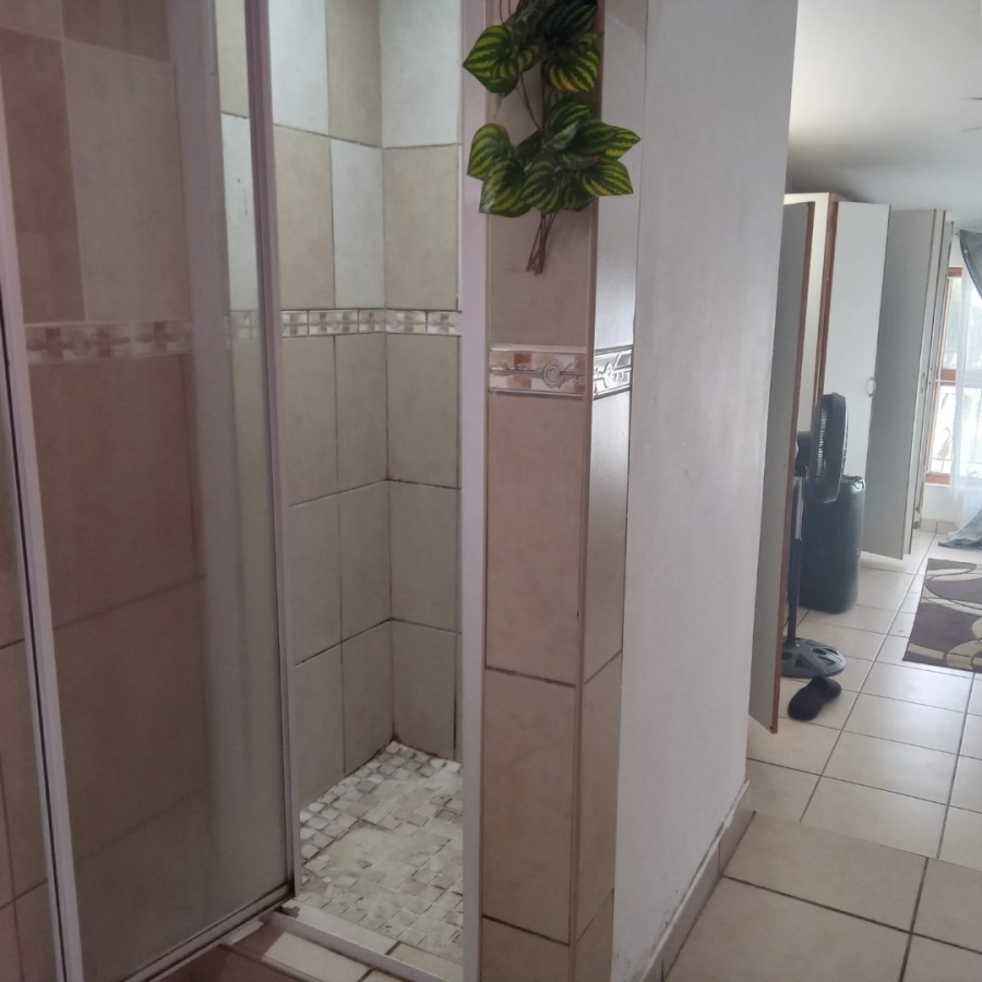 To Let 4 Bedroom Property for Rent in Margate Beach KwaZulu-Natal