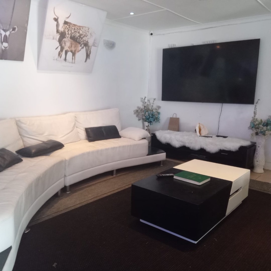 To Let 4 Bedroom Property for Rent in Margate Beach KwaZulu-Natal