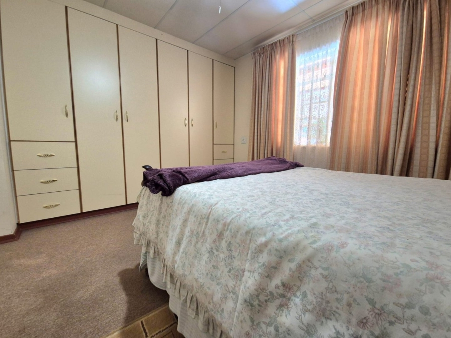 2 Bedroom Property for Sale in Newcastle KwaZulu-Natal