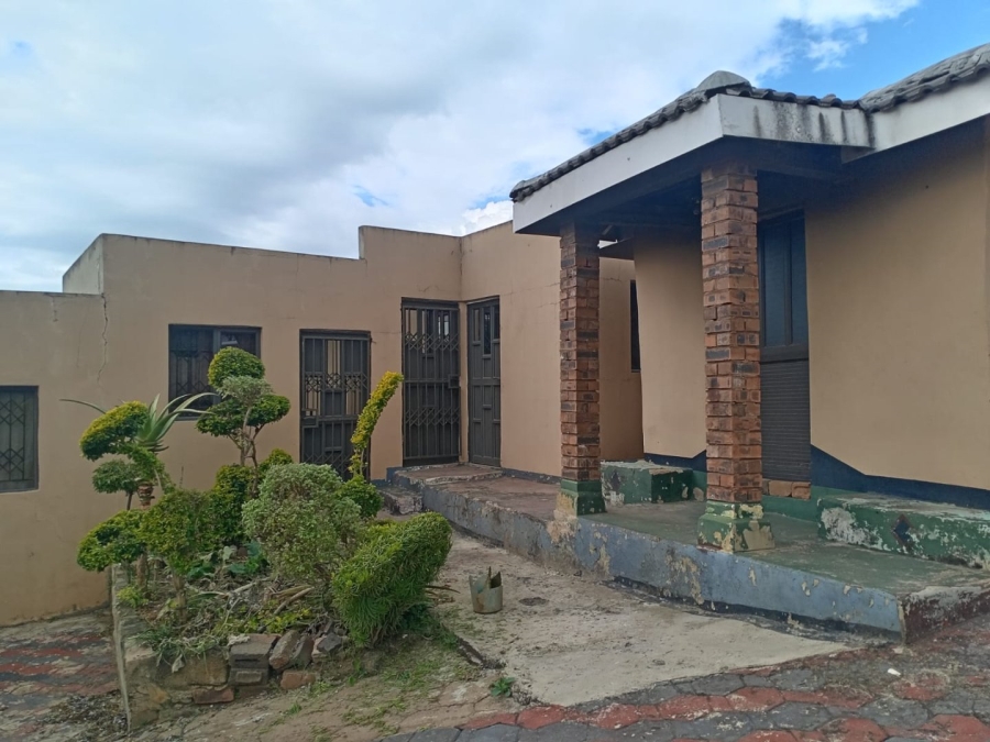 6 Bedroom Property for Sale in Edendale KwaZulu-Natal