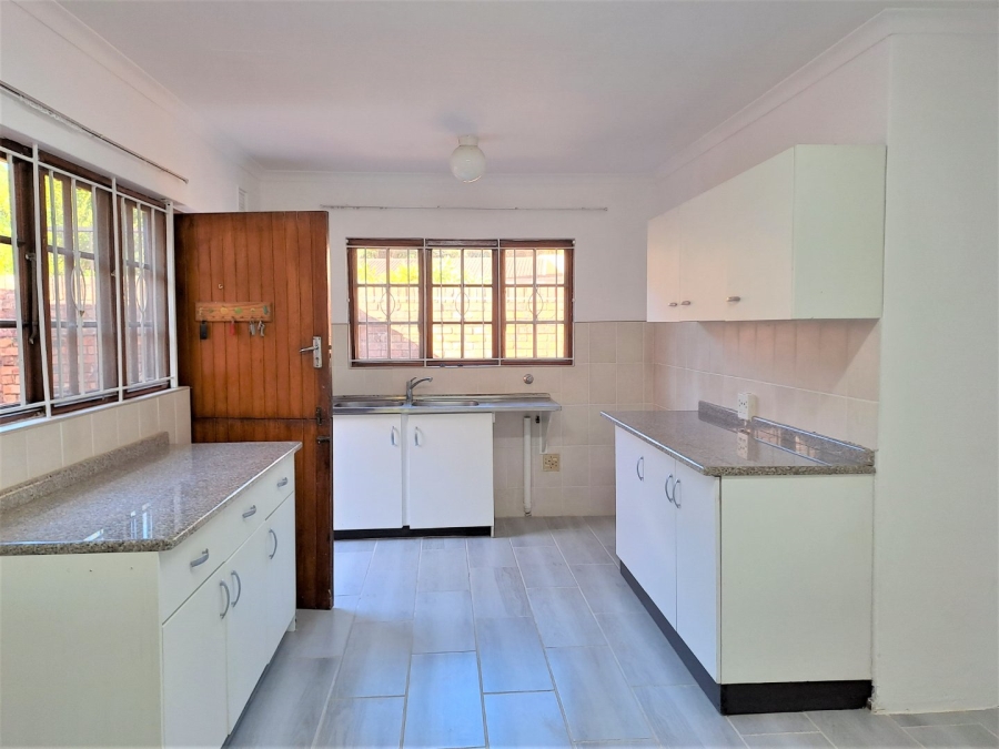 2 Bedroom Property for Sale in Port Edward KwaZulu-Natal