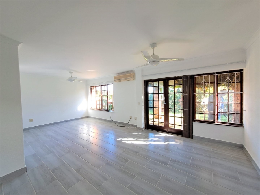 2 Bedroom Property for Sale in Port Edward KwaZulu-Natal