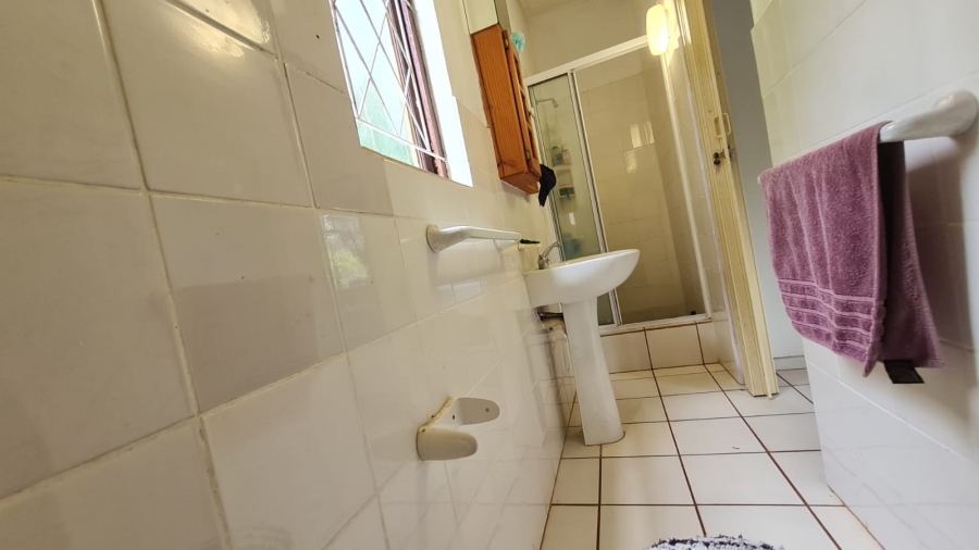 2 Bedroom Property for Sale in Umzumbe KwaZulu-Natal
