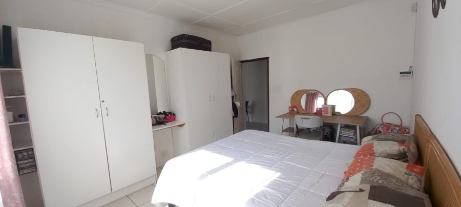 7 Bedroom Property for Sale in Marburg KwaZulu-Natal