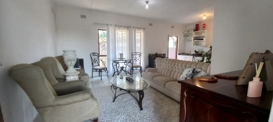 7 Bedroom Property for Sale in Marburg KwaZulu-Natal