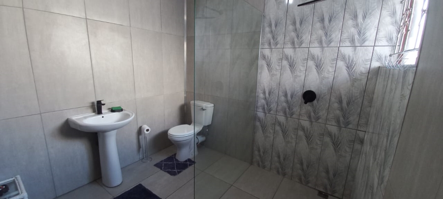 7 Bedroom Property for Sale in Marburg KwaZulu-Natal