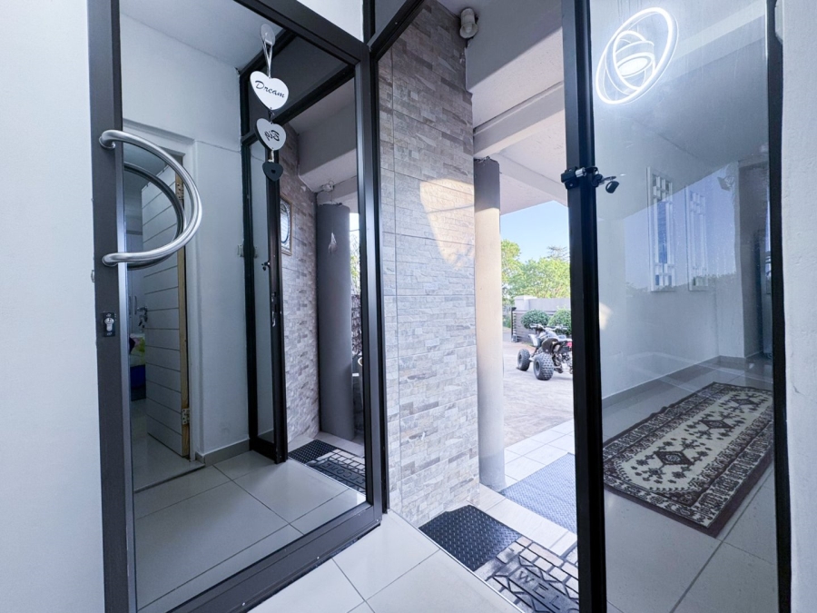4 Bedroom Property for Sale in Aviary Hill KwaZulu-Natal