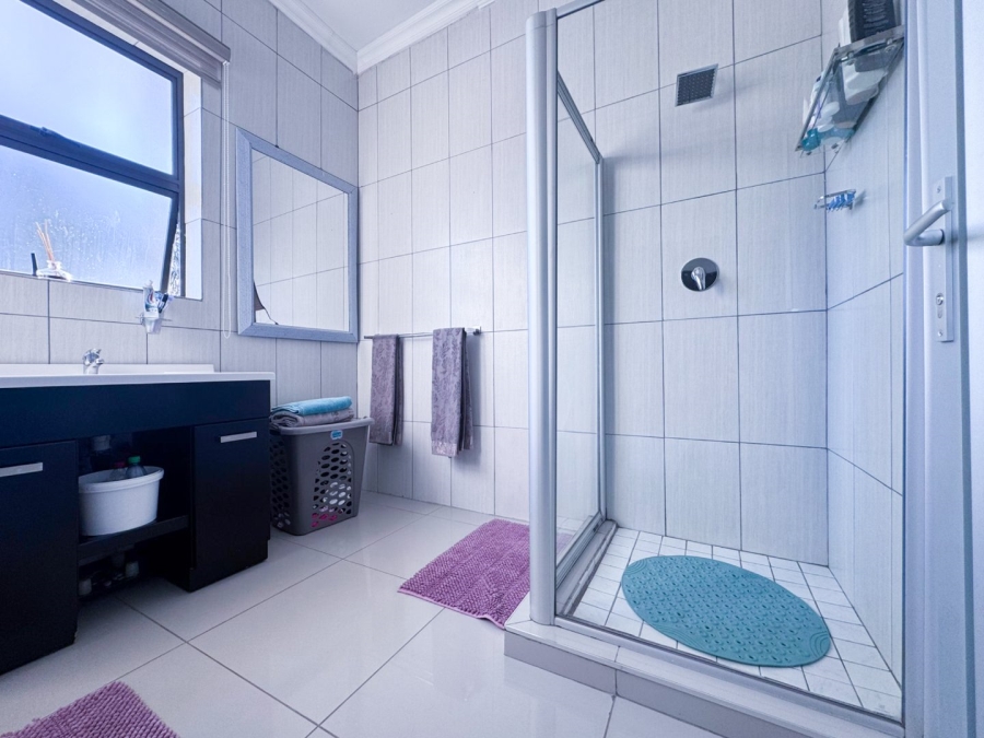 4 Bedroom Property for Sale in Aviary Hill KwaZulu-Natal