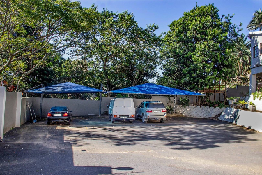 6 Bedroom Property for Sale in Margate KwaZulu-Natal