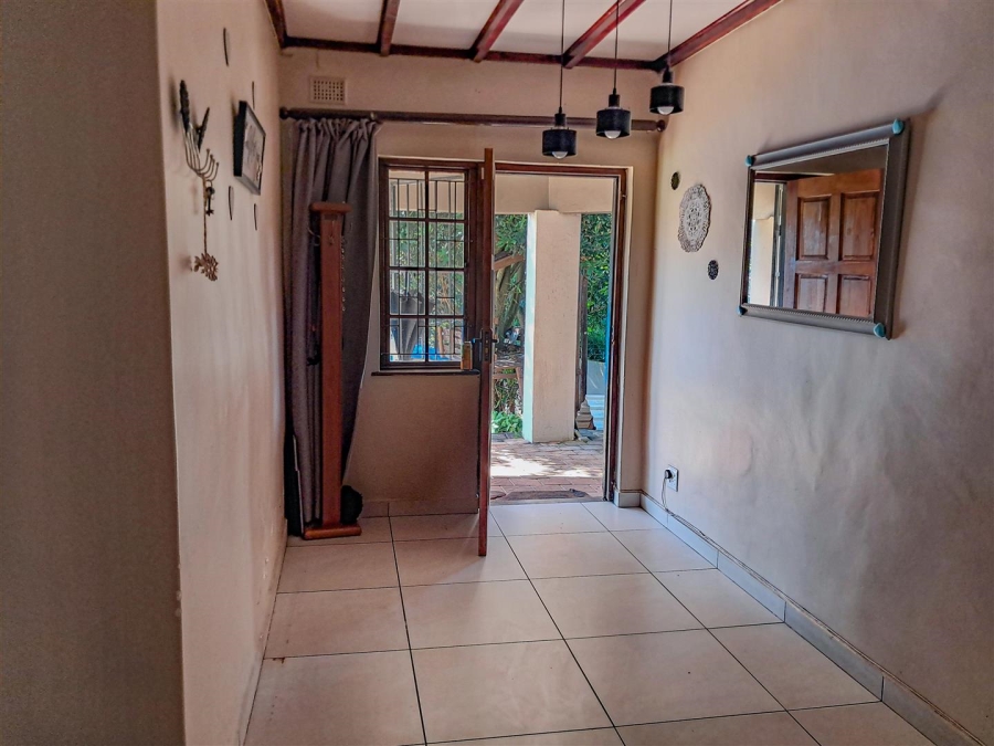 6 Bedroom Property for Sale in Margate KwaZulu-Natal
