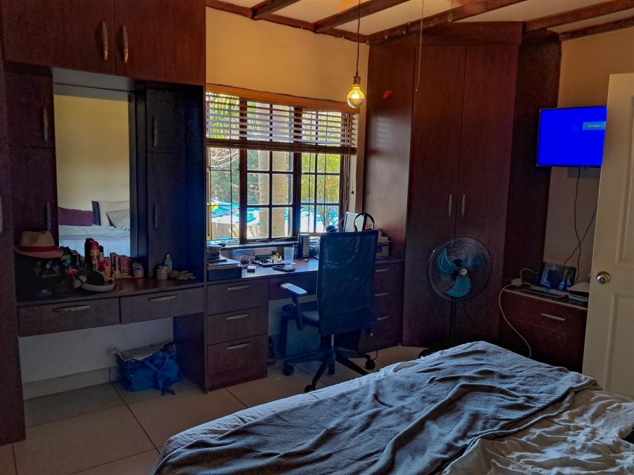 6 Bedroom Property for Sale in Margate KwaZulu-Natal