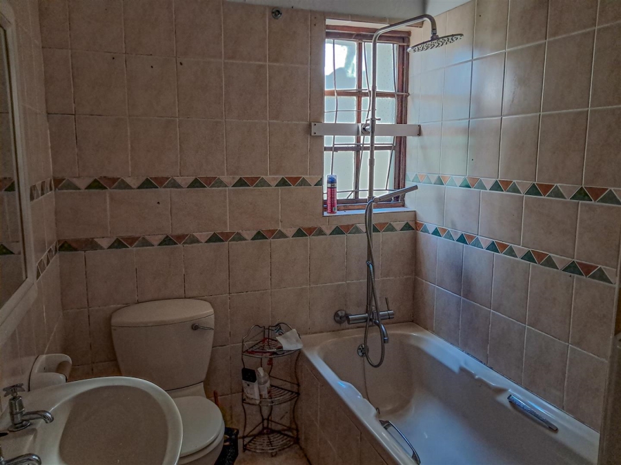6 Bedroom Property for Sale in Margate KwaZulu-Natal