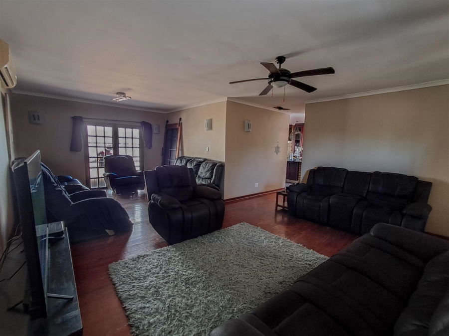 6 Bedroom Property for Sale in Margate KwaZulu-Natal