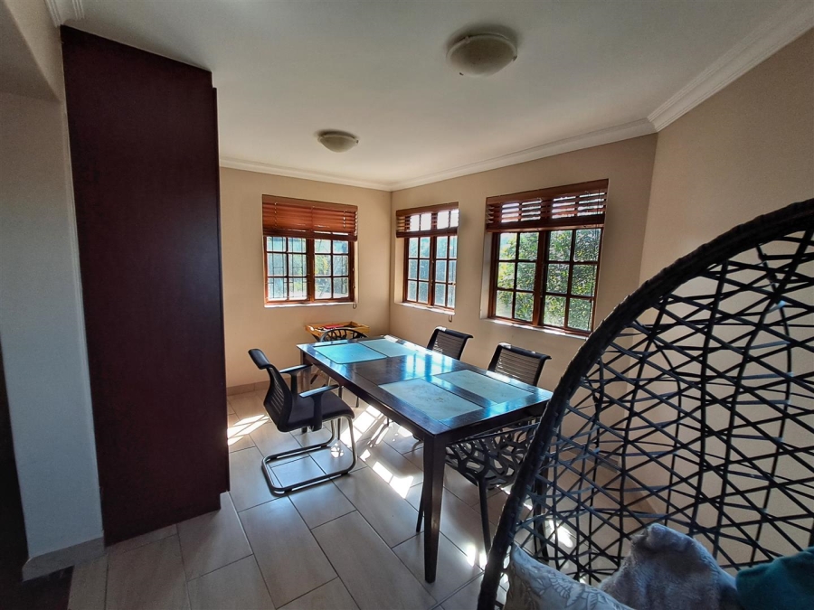 6 Bedroom Property for Sale in Margate KwaZulu-Natal