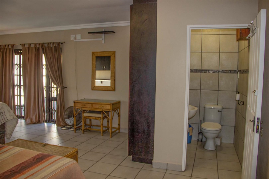 6 Bedroom Property for Sale in Margate KwaZulu-Natal
