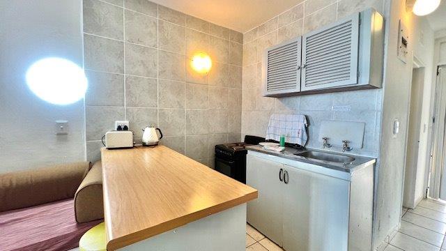 2 Bedroom Property for Sale in Uvongo KwaZulu-Natal