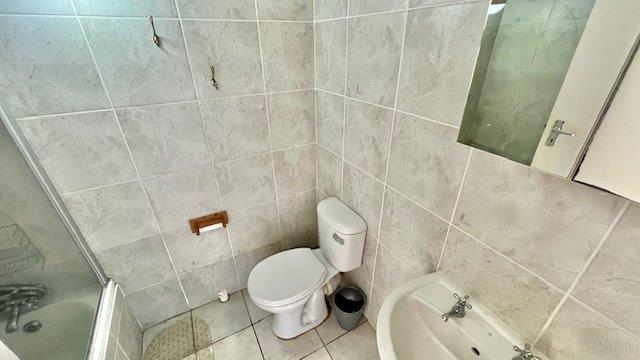2 Bedroom Property for Sale in Uvongo KwaZulu-Natal