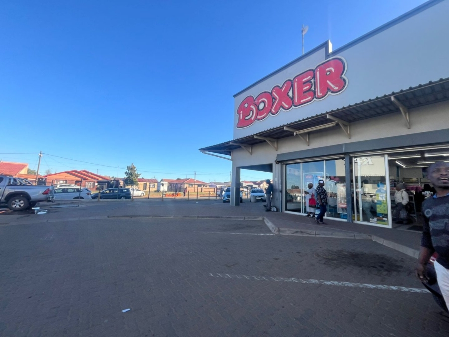 To Let commercial Property for Rent in Madadeni KwaZulu-Natal