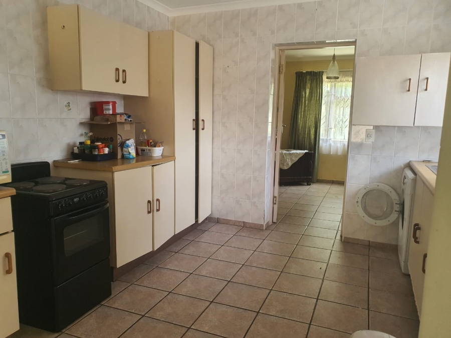 2 Bedroom Property for Sale in Anerley KwaZulu-Natal