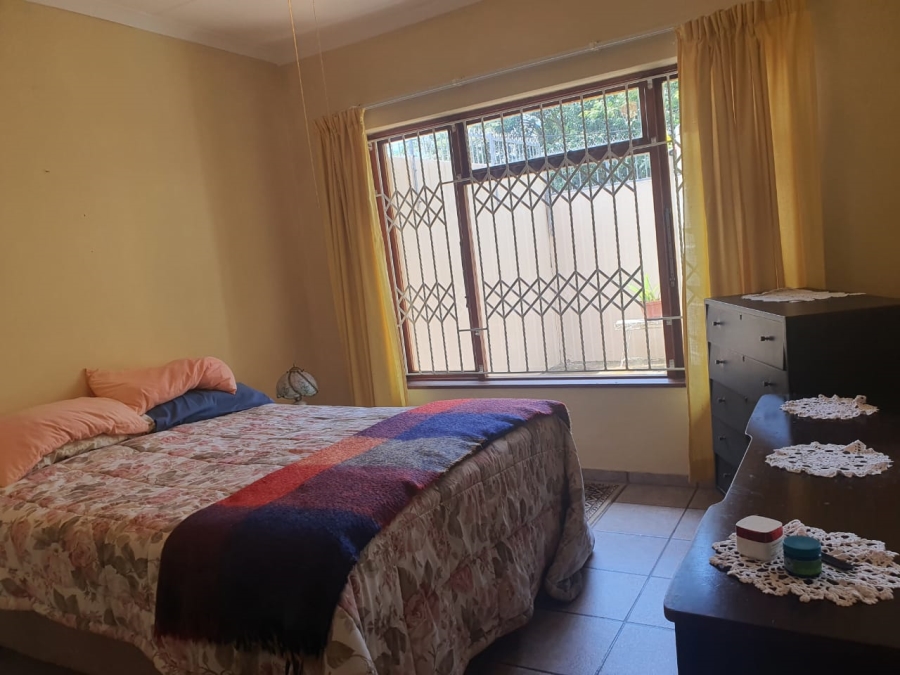 2 Bedroom Property for Sale in Anerley KwaZulu-Natal