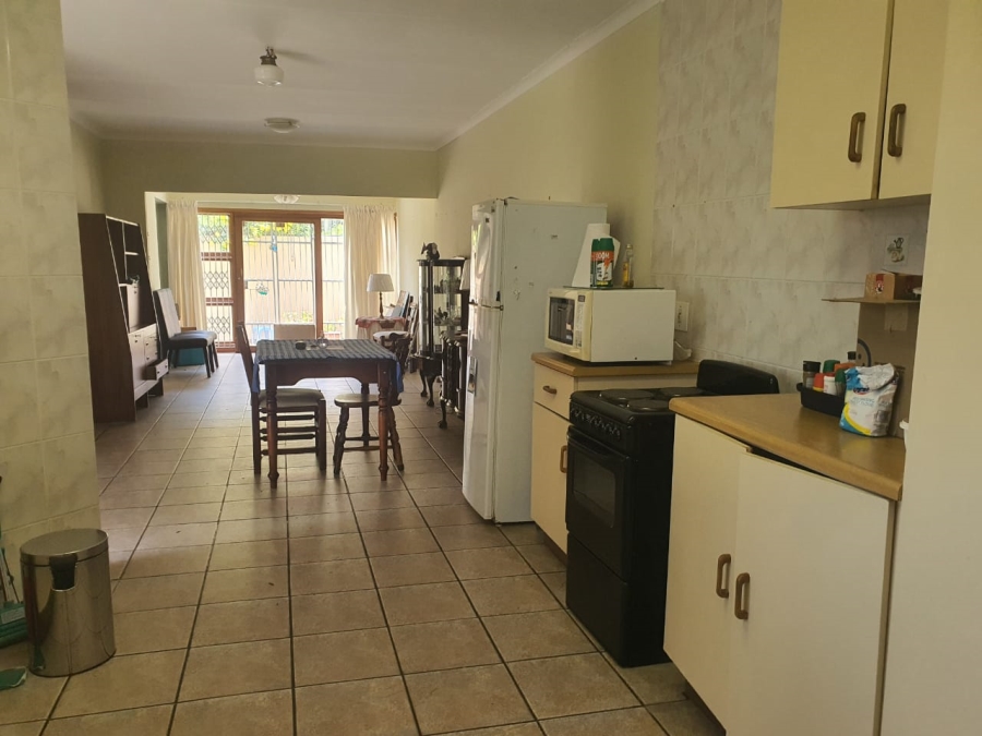 2 Bedroom Property for Sale in Anerley KwaZulu-Natal