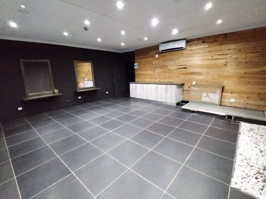 4 Bedroom Property for Sale in Uvongo KwaZulu-Natal