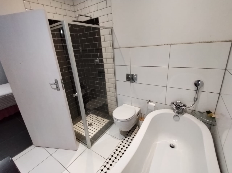 4 Bedroom Property for Sale in Uvongo KwaZulu-Natal