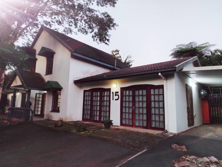 4 Bedroom Property for Sale in Uvongo KwaZulu-Natal