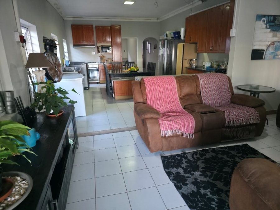 3 Bedroom Property for Sale in Uvongo KwaZulu-Natal