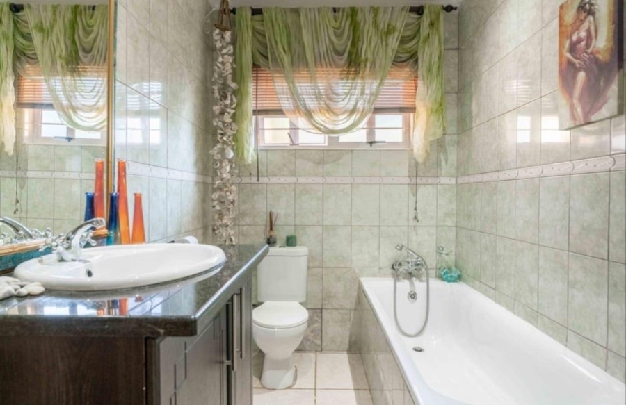4 Bedroom Property for Sale in Palm Beach KwaZulu-Natal
