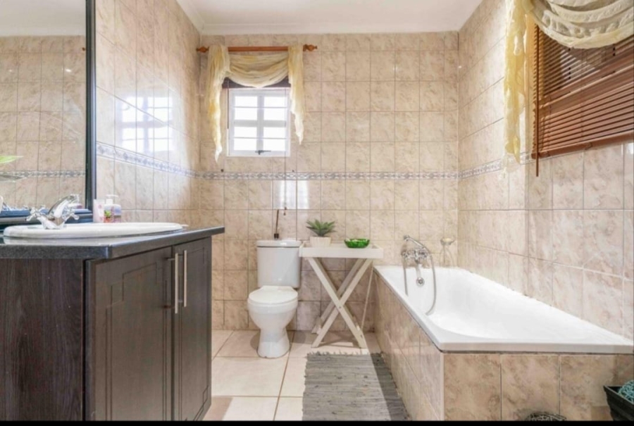 4 Bedroom Property for Sale in Palm Beach KwaZulu-Natal