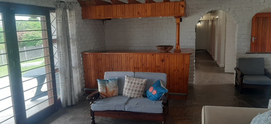 4 Bedroom Property for Sale in Sea Park KwaZulu-Natal