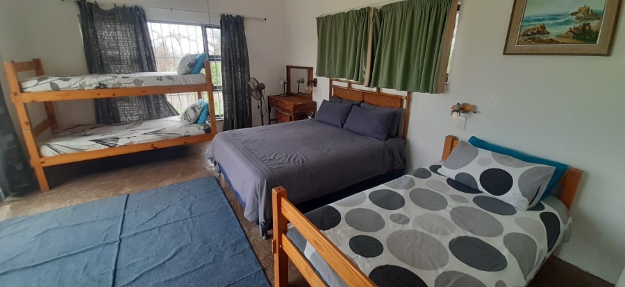 4 Bedroom Property for Sale in Sea Park KwaZulu-Natal