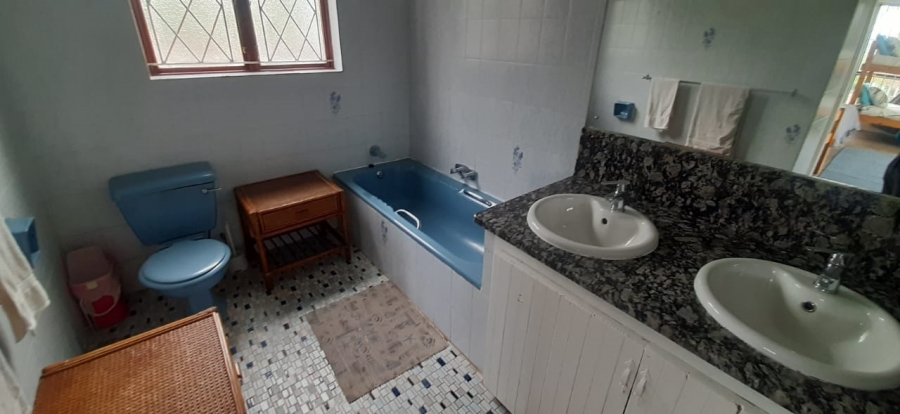 4 Bedroom Property for Sale in Sea Park KwaZulu-Natal
