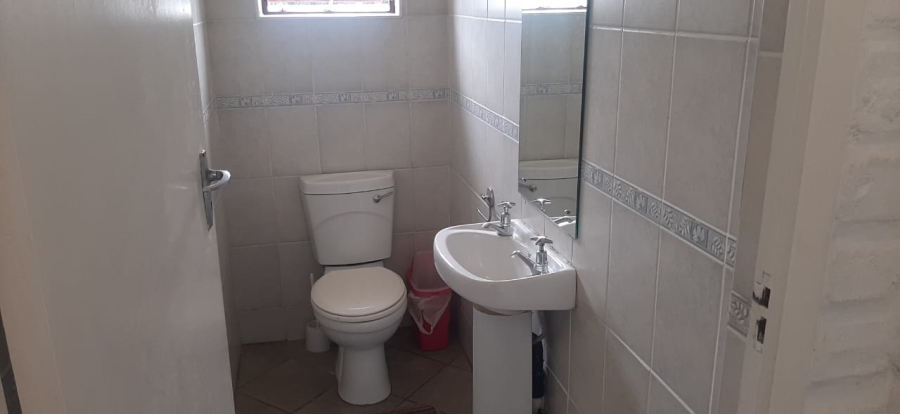 4 Bedroom Property for Sale in Sea Park KwaZulu-Natal
