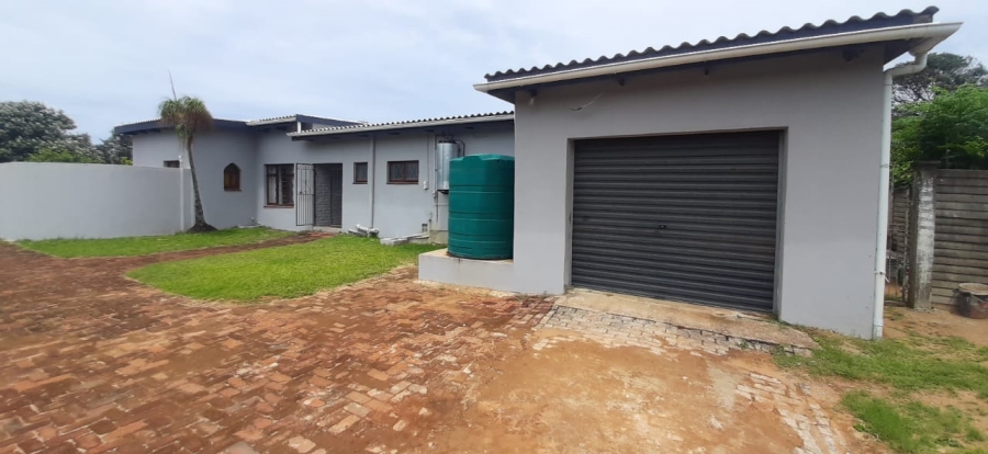 4 Bedroom Property for Sale in Sea Park KwaZulu-Natal