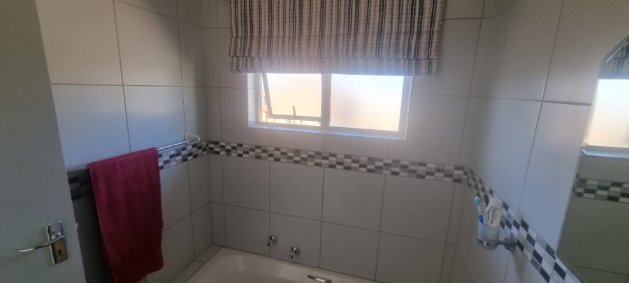 3 Bedroom Property for Sale in St Michaels On Sea KwaZulu-Natal
