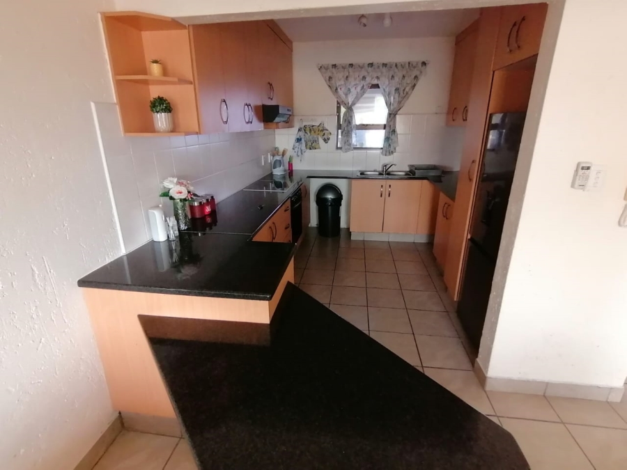 2 Bedroom Property for Sale in Uvongo KwaZulu-Natal