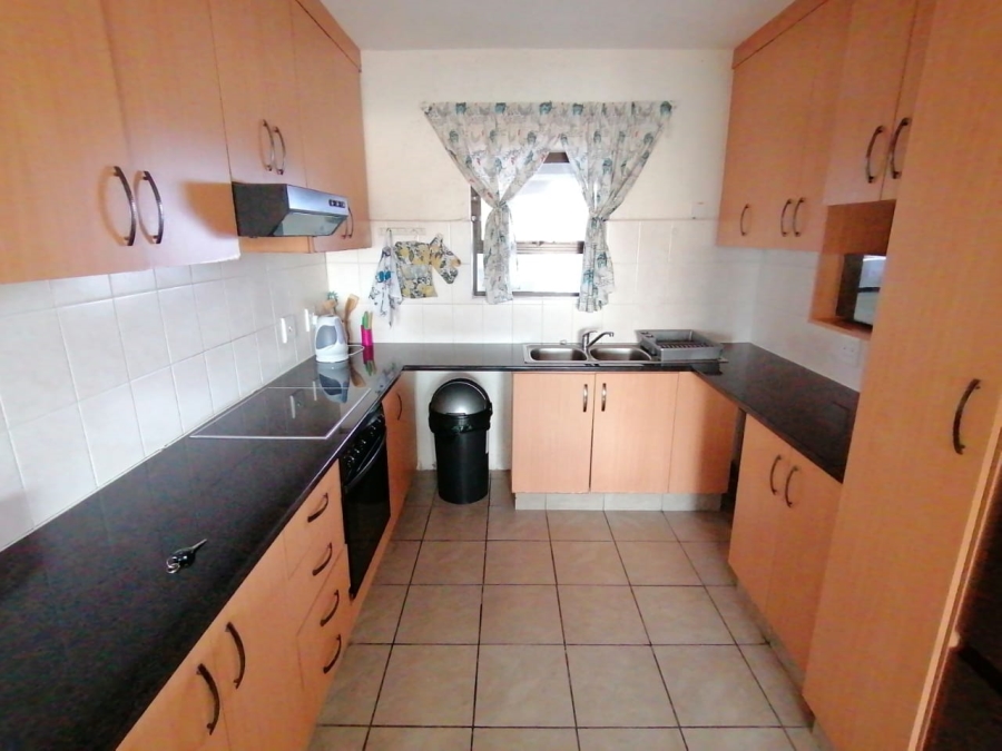 2 Bedroom Property for Sale in Uvongo KwaZulu-Natal