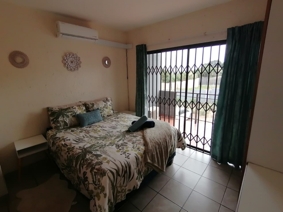 2 Bedroom Property for Sale in Uvongo KwaZulu-Natal