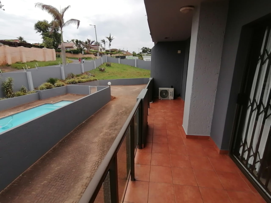 2 Bedroom Property for Sale in Uvongo KwaZulu-Natal